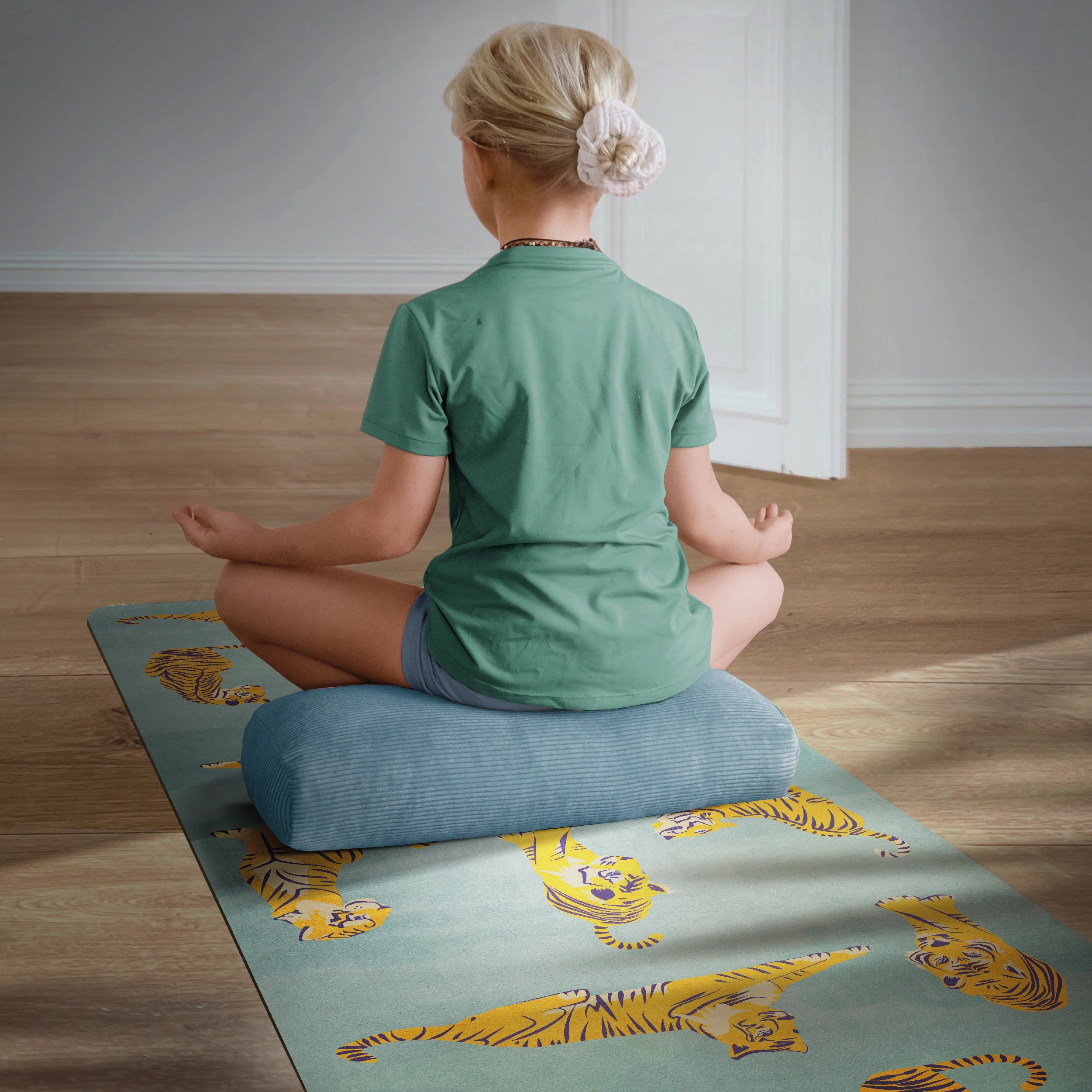Children's yoga mat - Moving Tiger