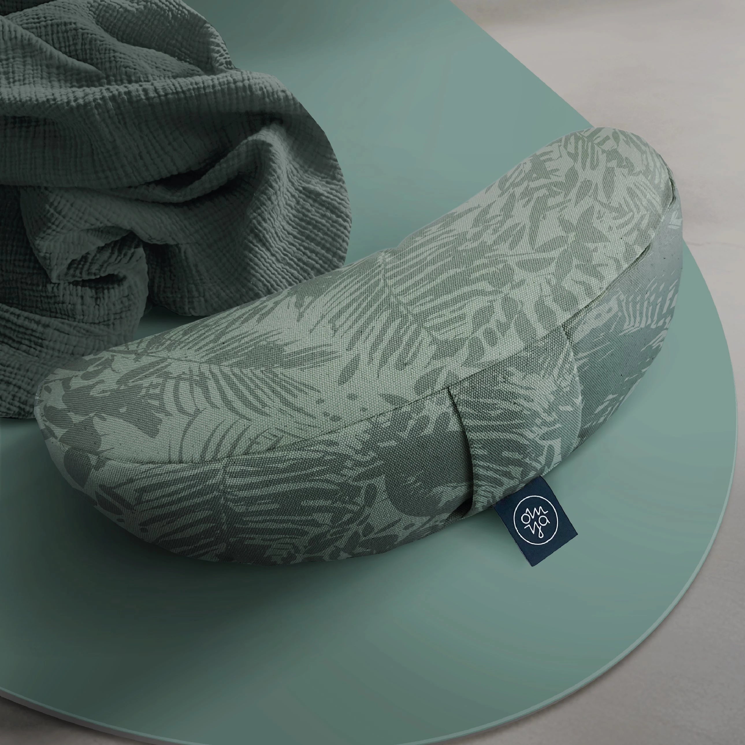 Coussin Demi Lune Design Yoga - Green Botanic