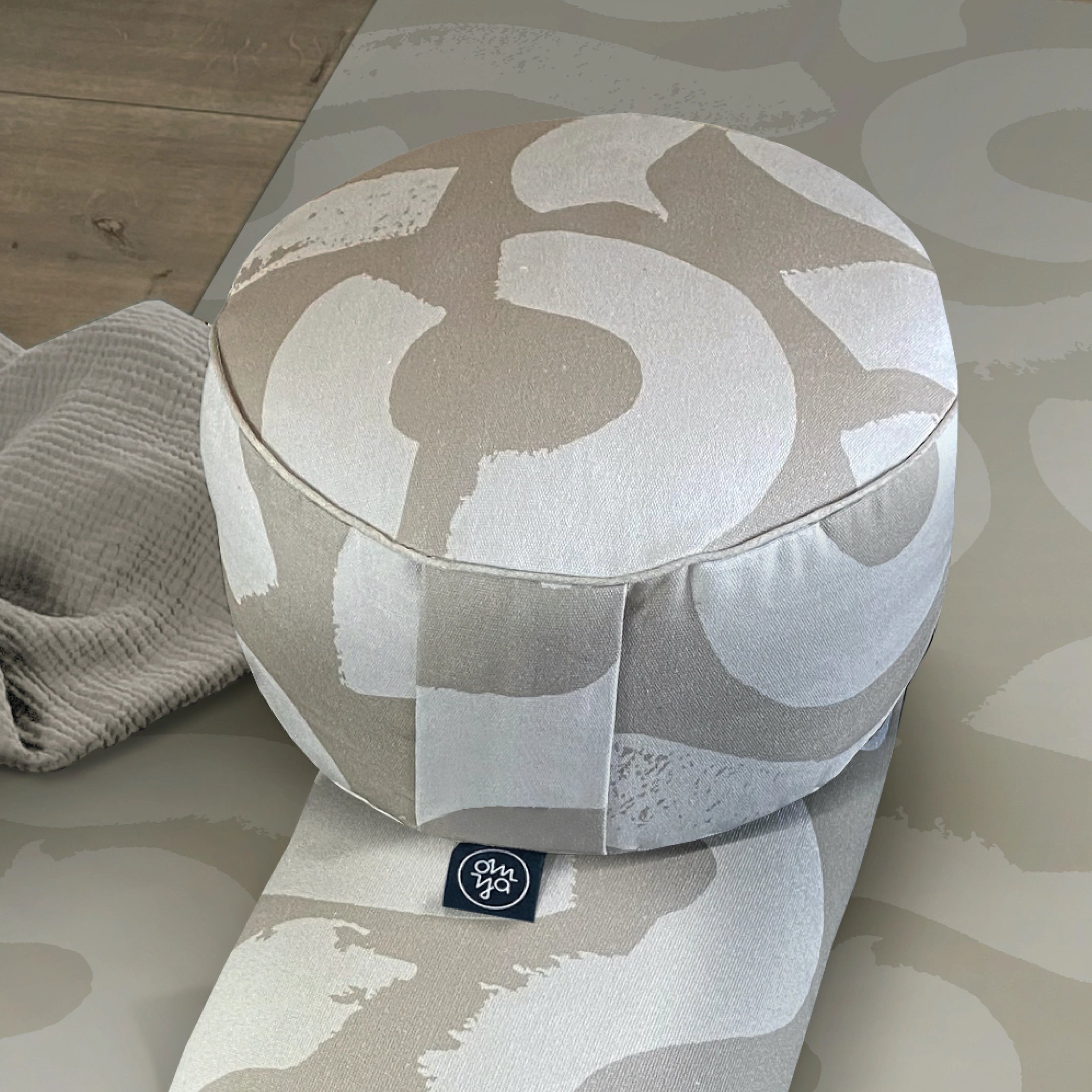 Design Yoga Bolster - Art of Living