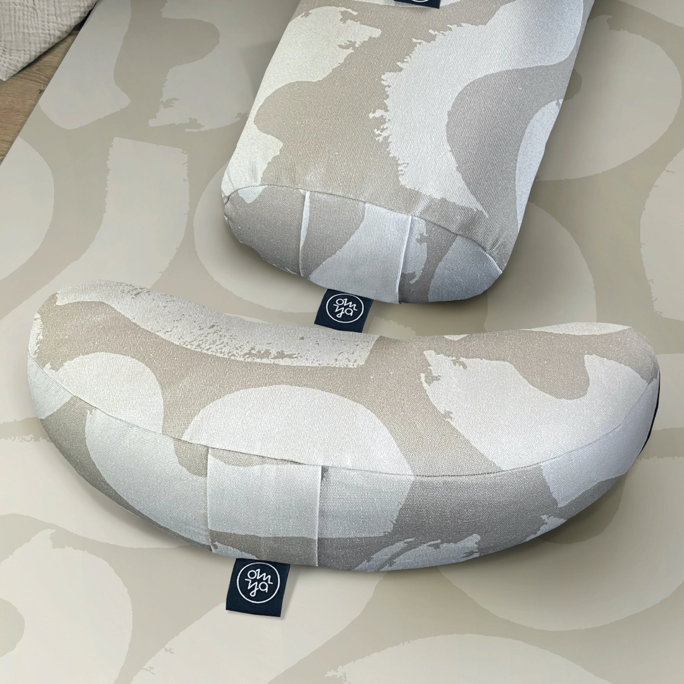 Design Yoga Halbmond Kissen - Art of Living